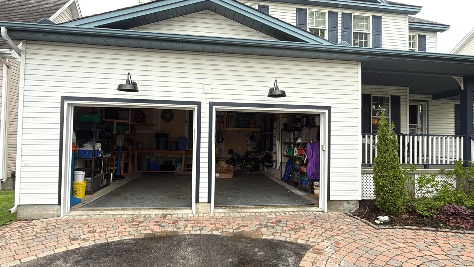 TOHO Carriage 600 with Stockton-10 windows and aluminum capping, installed by Liftime Ottawa